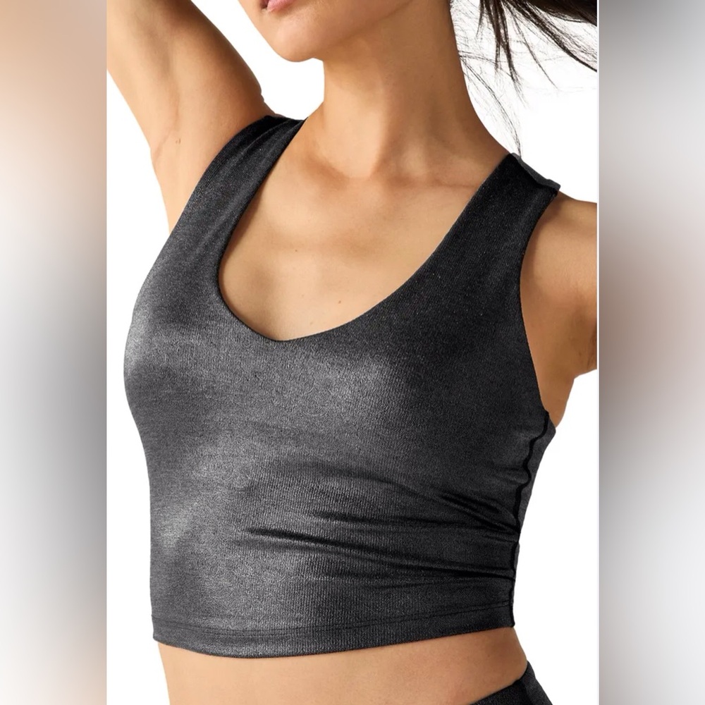 Beyond Yoga Black Foil Glow On Rib Crop Top size SMALL NWT